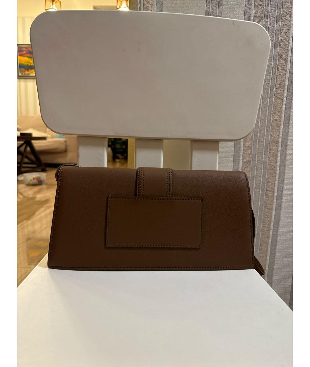 JACQUEMUS Коричневая кожаная сумка с короткими ручками, фото 3