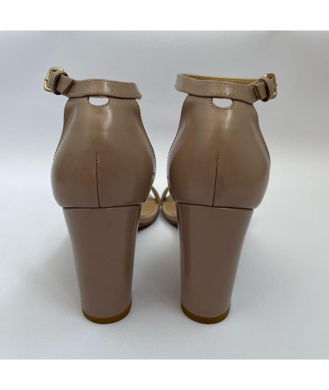 STUART WEITZMAN Бежевые босоножки из лакированной кожи, фото 4