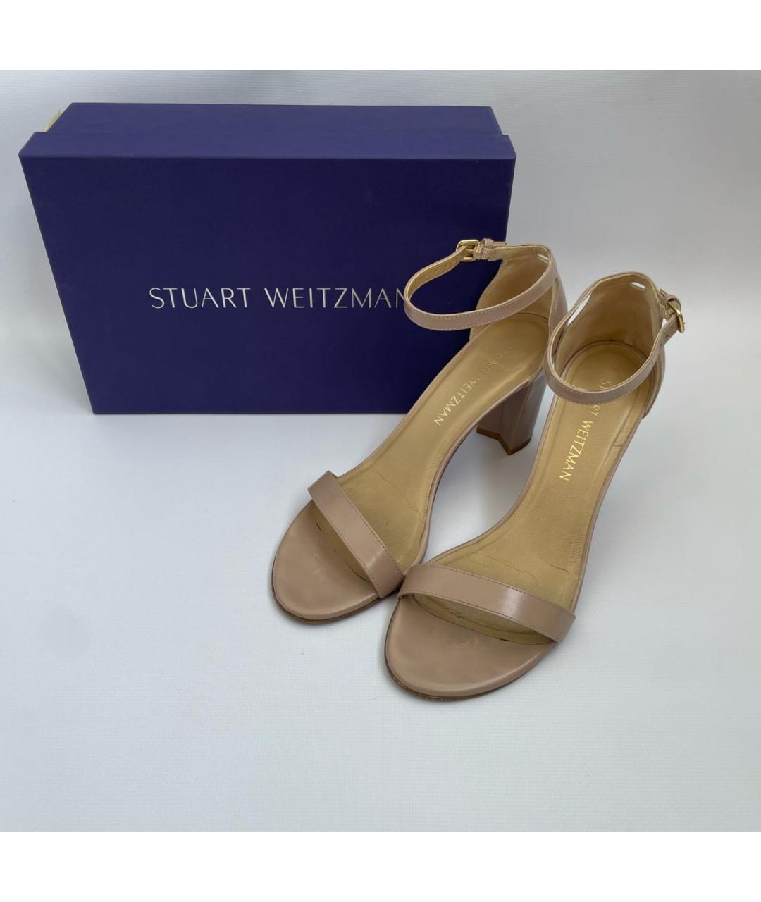 STUART WEITZMAN Бежевые босоножки из лакированной кожи, фото 5