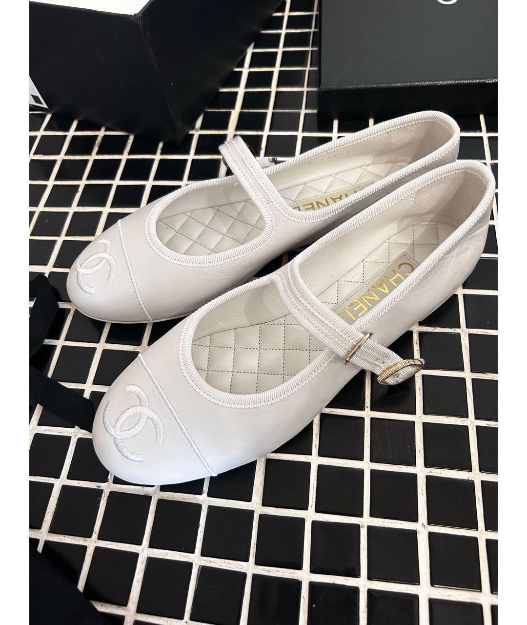 CHANEL Белые кожаные балетки, фото 4