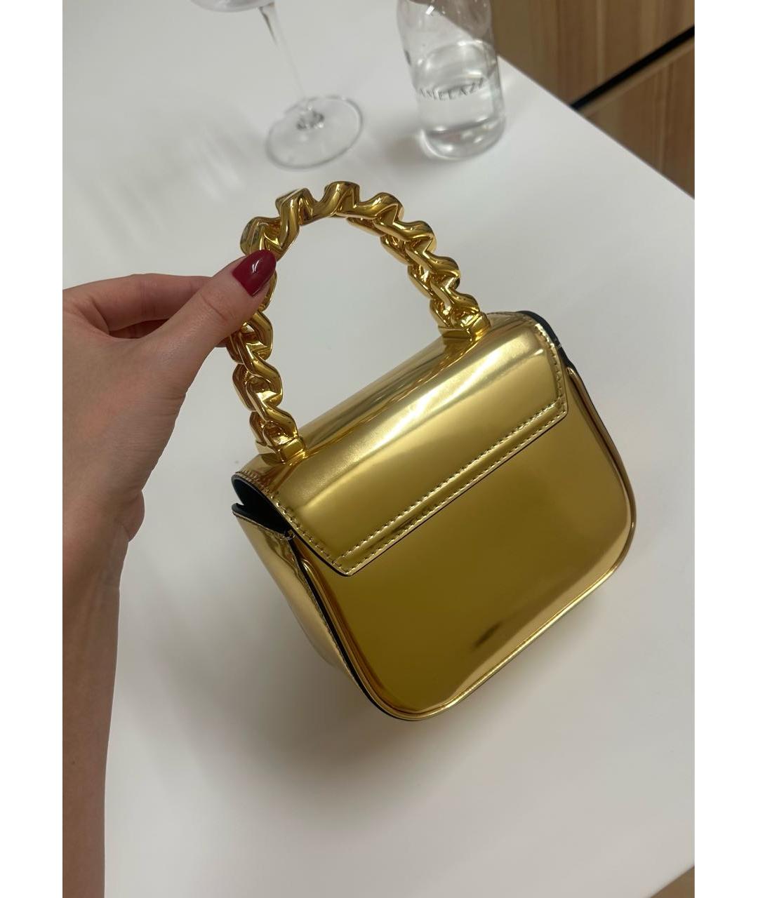VERSACE Золотая сумка через плечо из лакированной кожи, фото 3