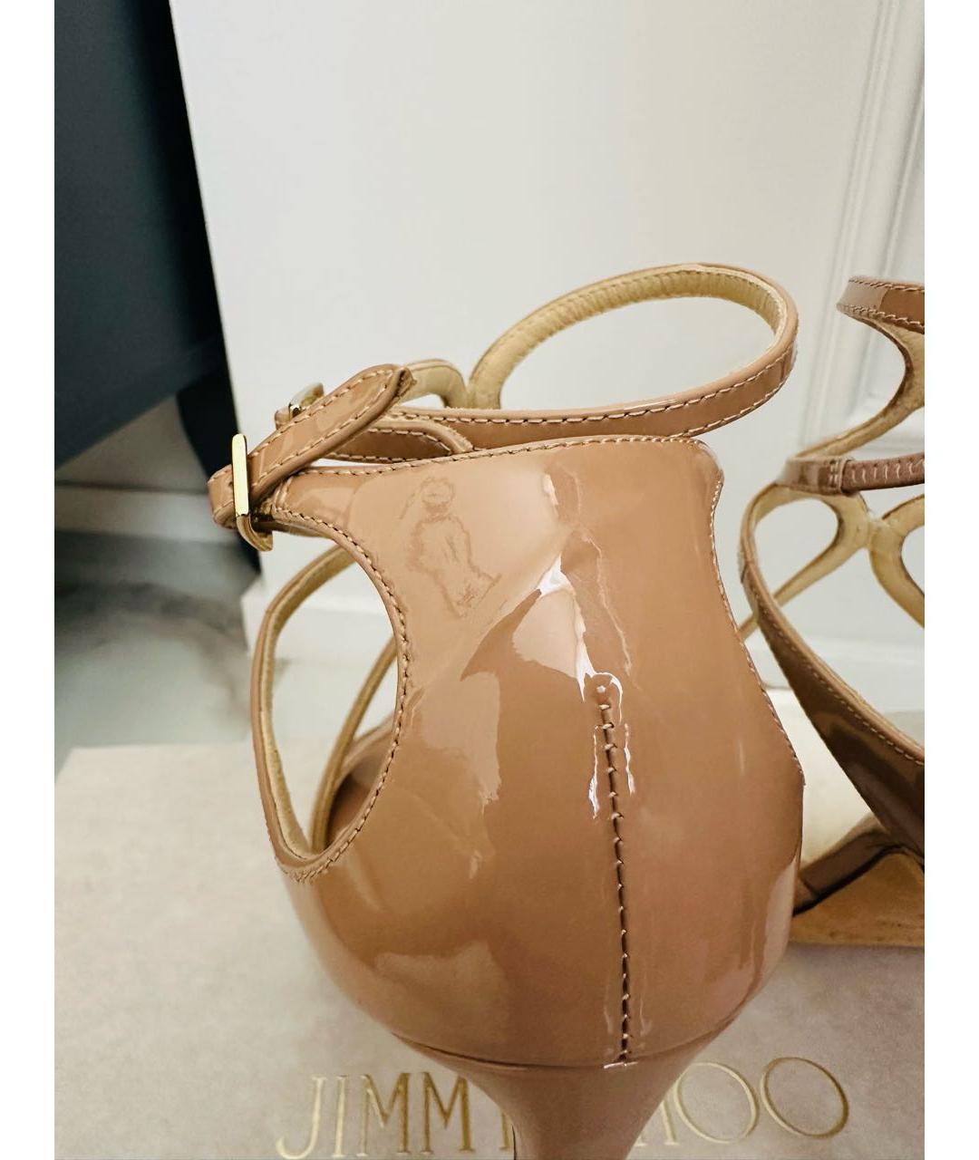 JIMMY CHOO Бежевые босоножки из лакированной кожи, фото 7