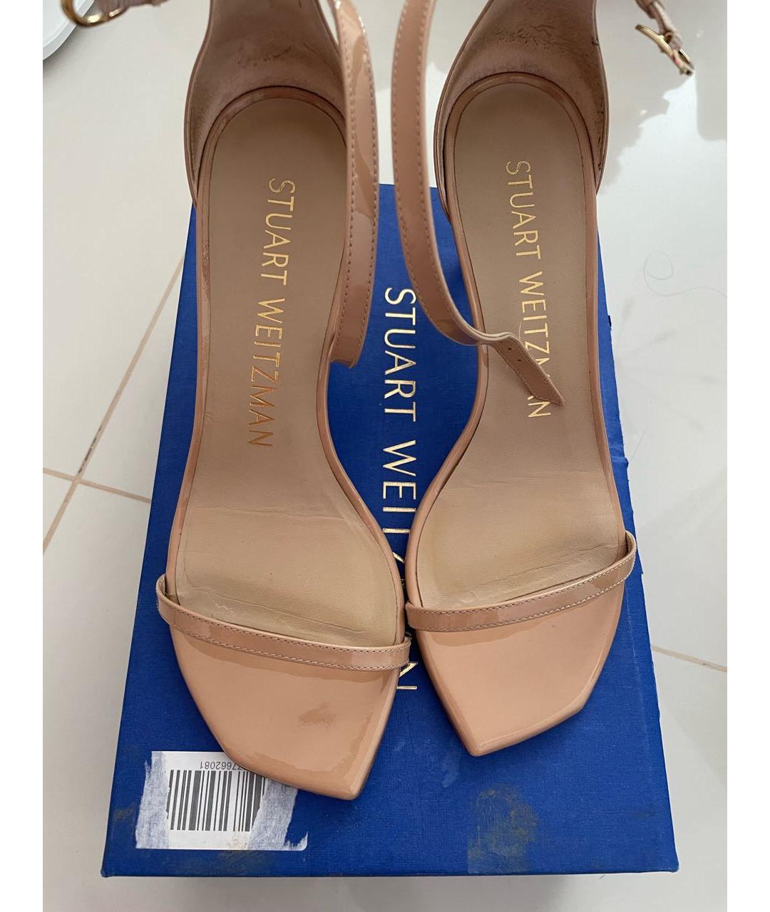 STUART WEITZMAN Бежевые босоножки из лакированной кожи, фото 3