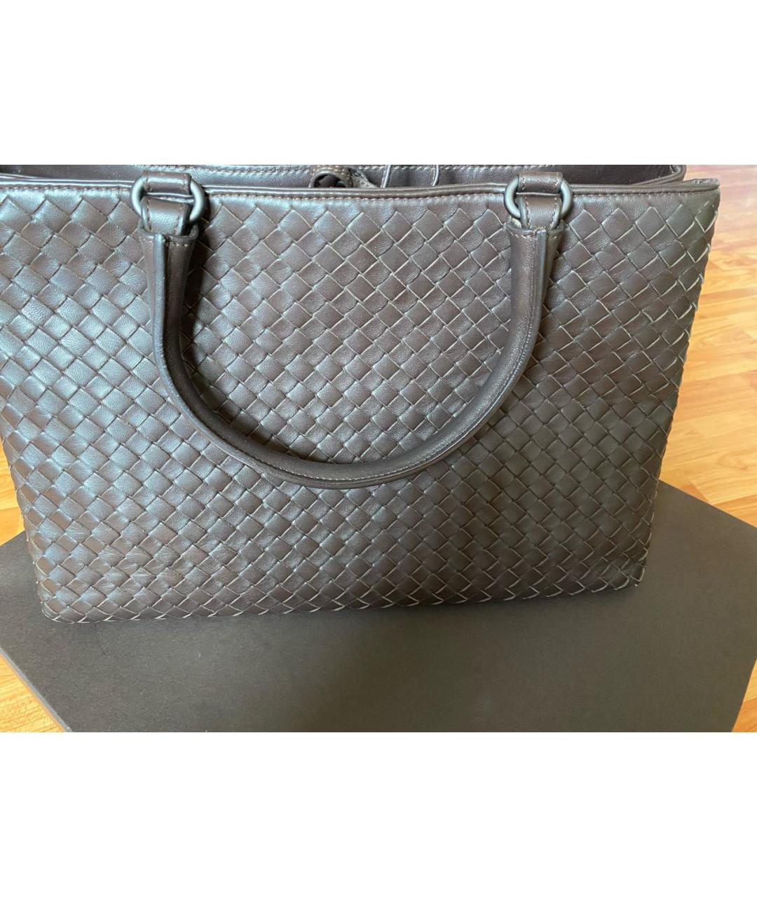 BOTTEGA VENETA Коричневая кожаная сумка тоут, фото 2