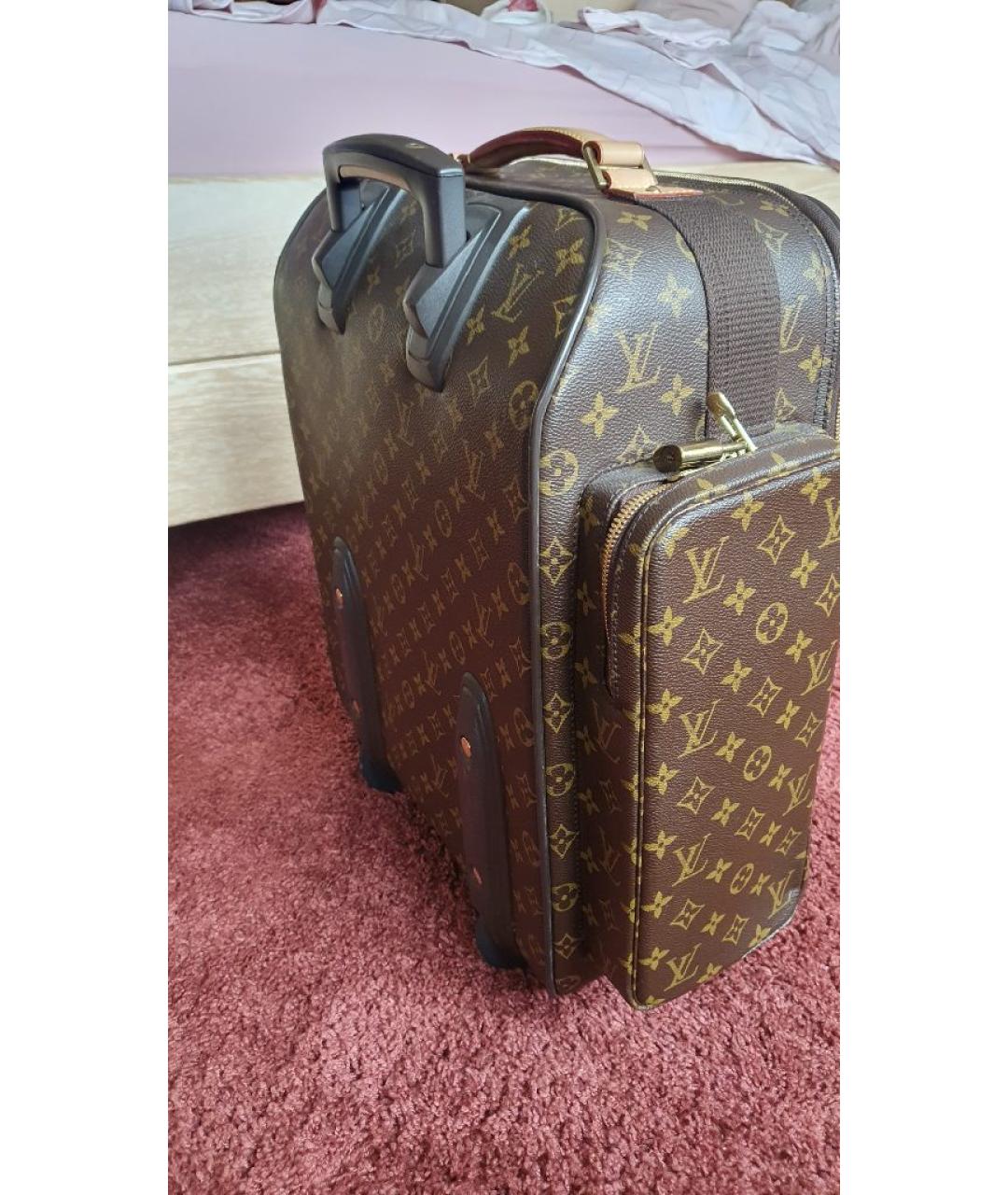 LOUIS VUITTON Коричневый чемодан из искусственной кожи, фото 2