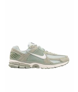 NIKE Низкие кроссовки / кеды