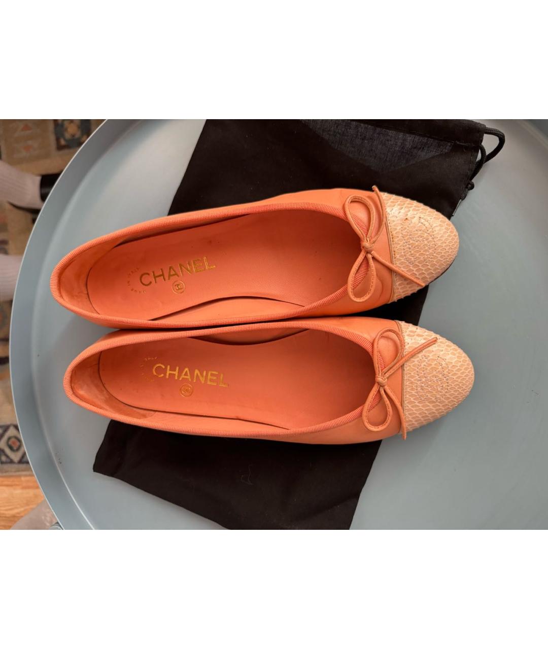 CHANEL Коралловые кожаные балетки, фото 6