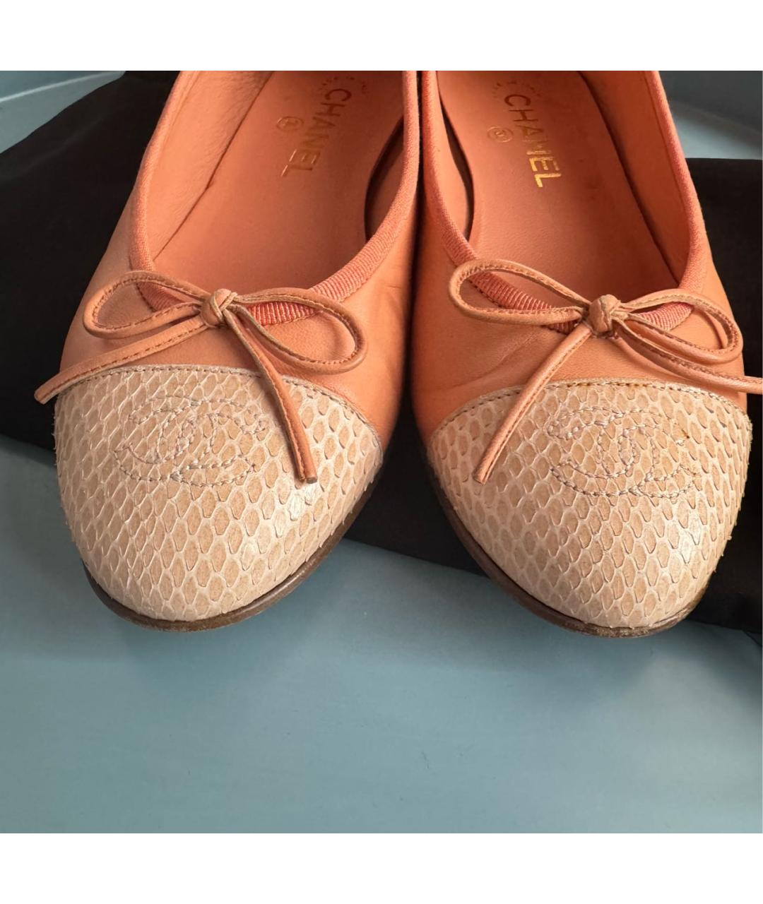 CHANEL Коралловые кожаные балетки, фото 2