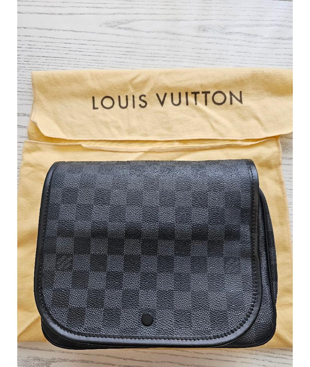LOUIS VUITTON Антрацитовая косметичка, фото 7
