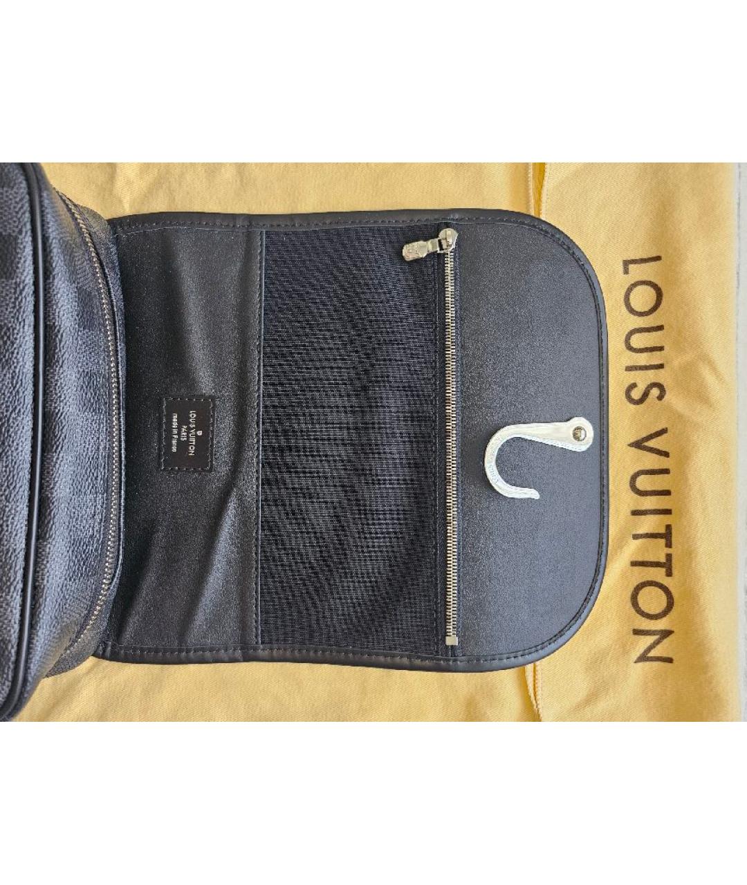LOUIS VUITTON Антрацитовая косметичка, фото 5