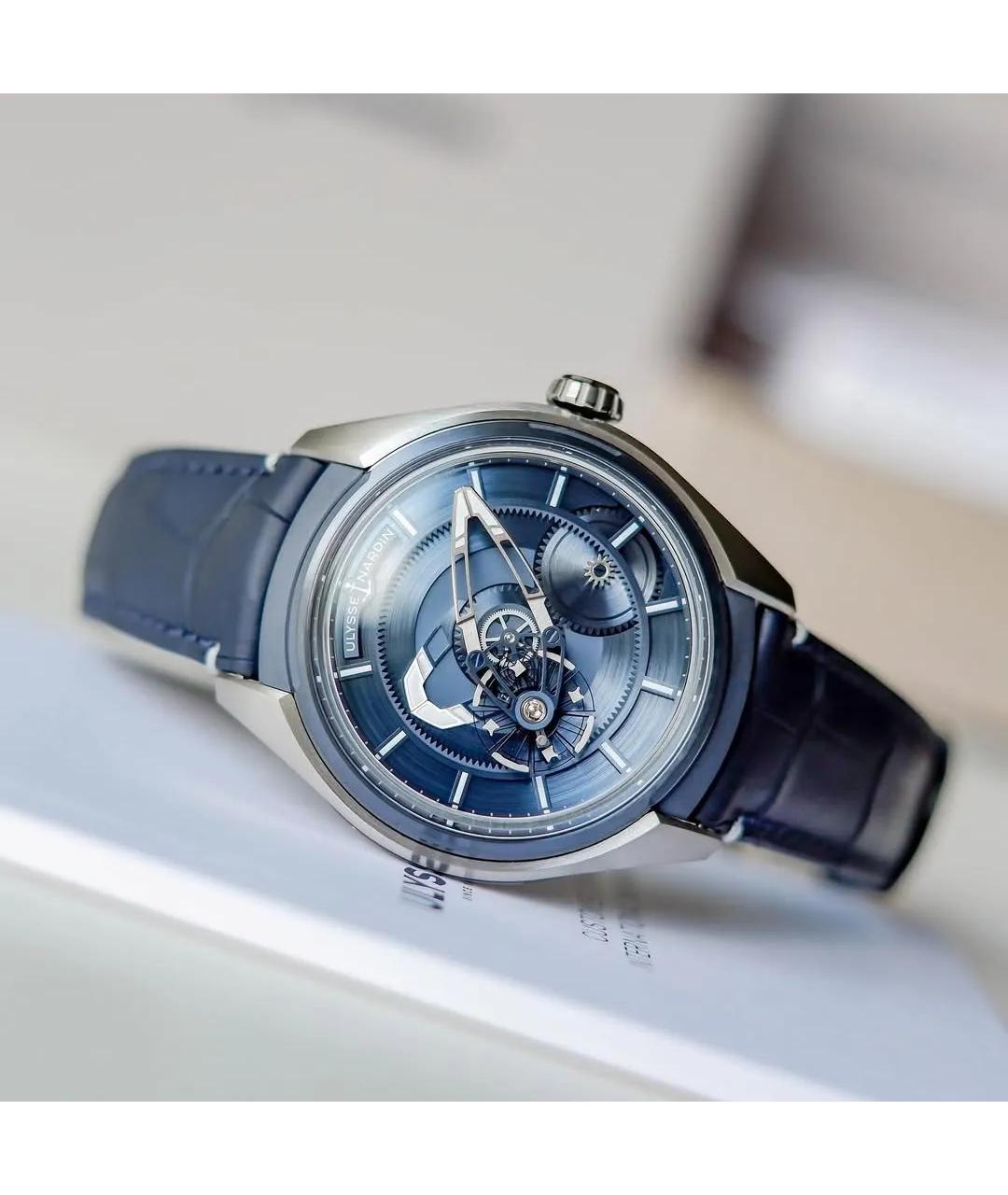 Ulysse Nardin Темно-синие часы, фото 2