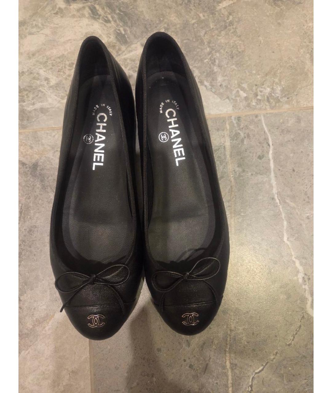 CHANEL Черные кожаные балетки, фото 2