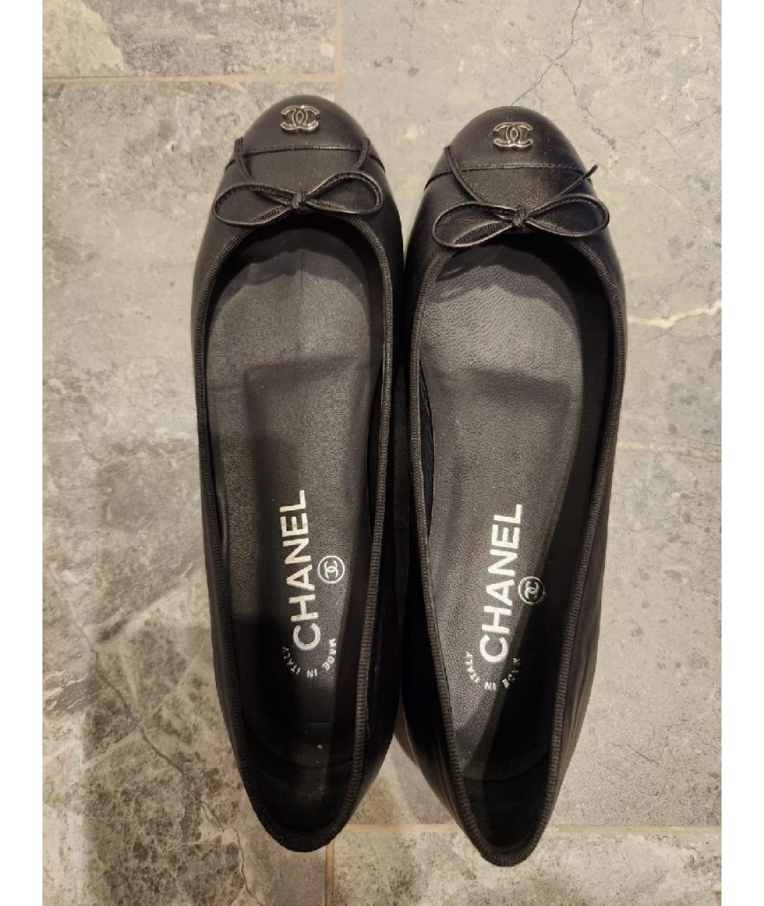 CHANEL Черные кожаные балетки, фото 3