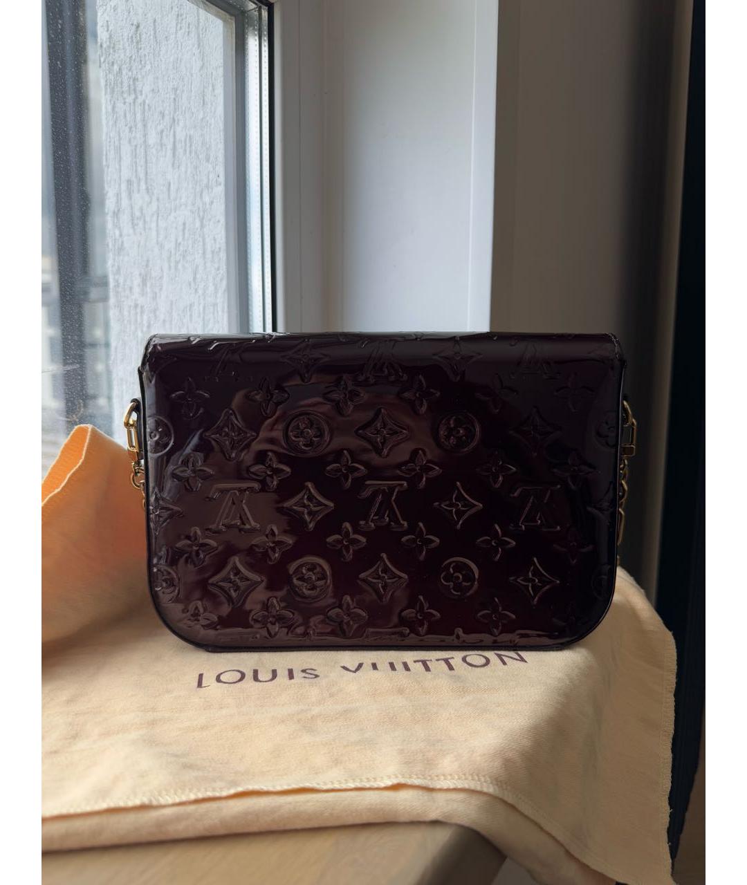 LOUIS VUITTON Бордовая сумка с короткими ручками из лакированной кожи, фото 3