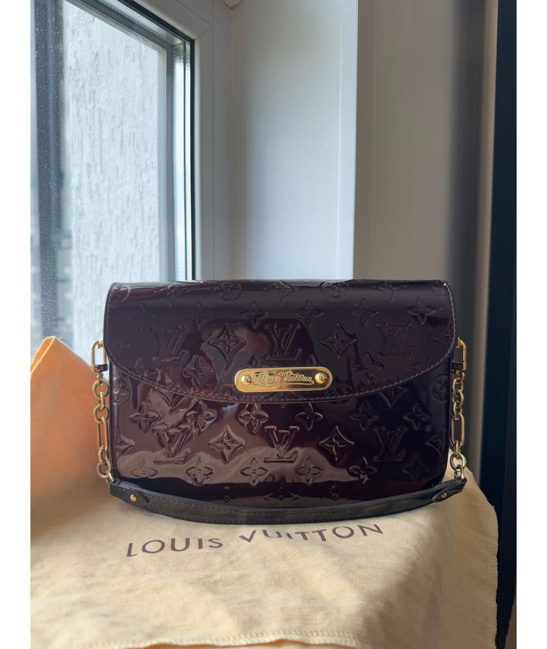 LOUIS VUITTON Бордовая сумка с короткими ручками из лакированной кожи, фото 9