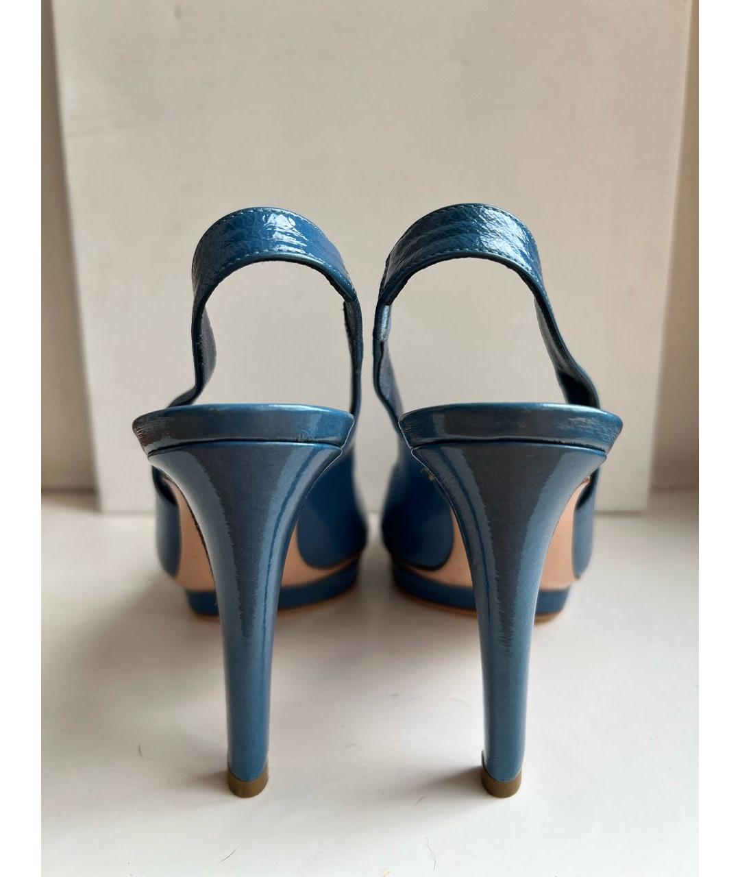 GIANVITO ROSSI Синие босоножки из лакированной кожи, фото 4