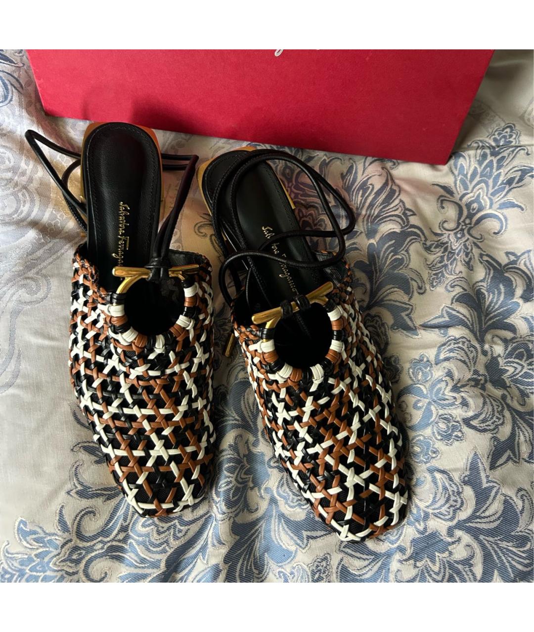 FERRAGAMO Мульти кожаные мюли, фото 3