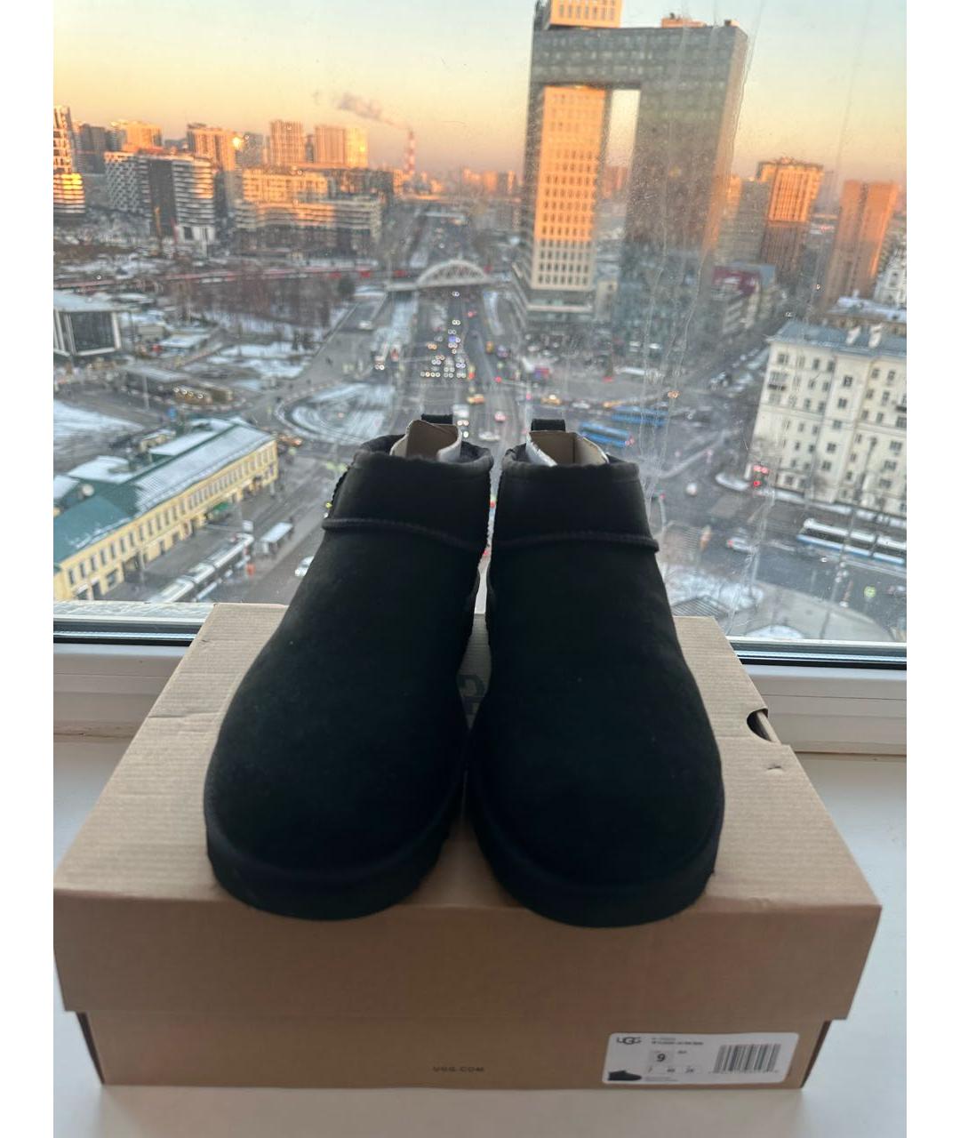 UGG AUSTRALIA Черные замшевые сапоги, фото 2