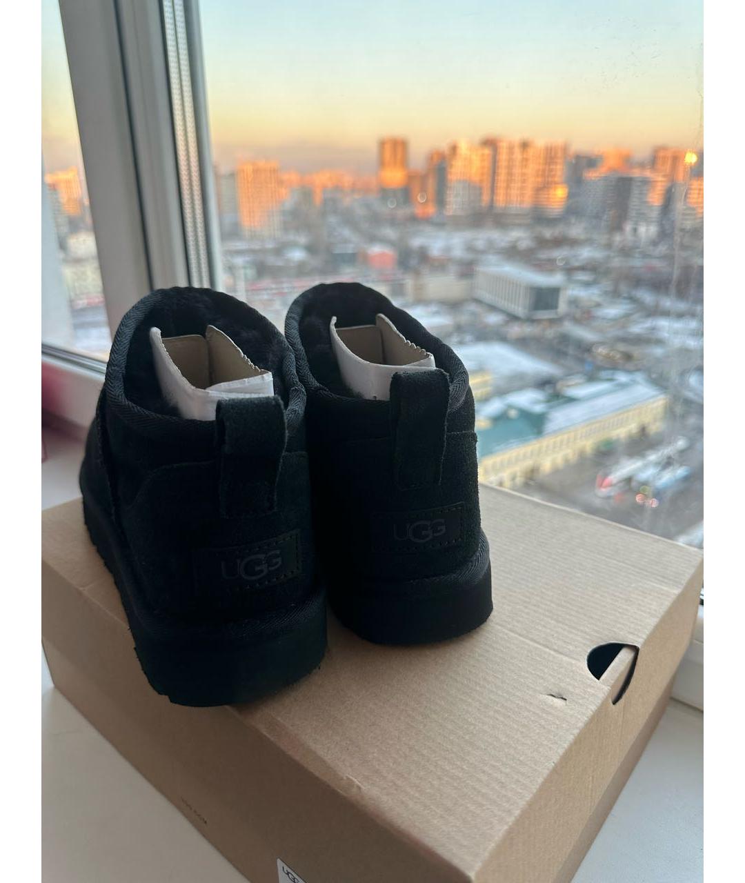 UGG AUSTRALIA Черные замшевые сапоги, фото 3