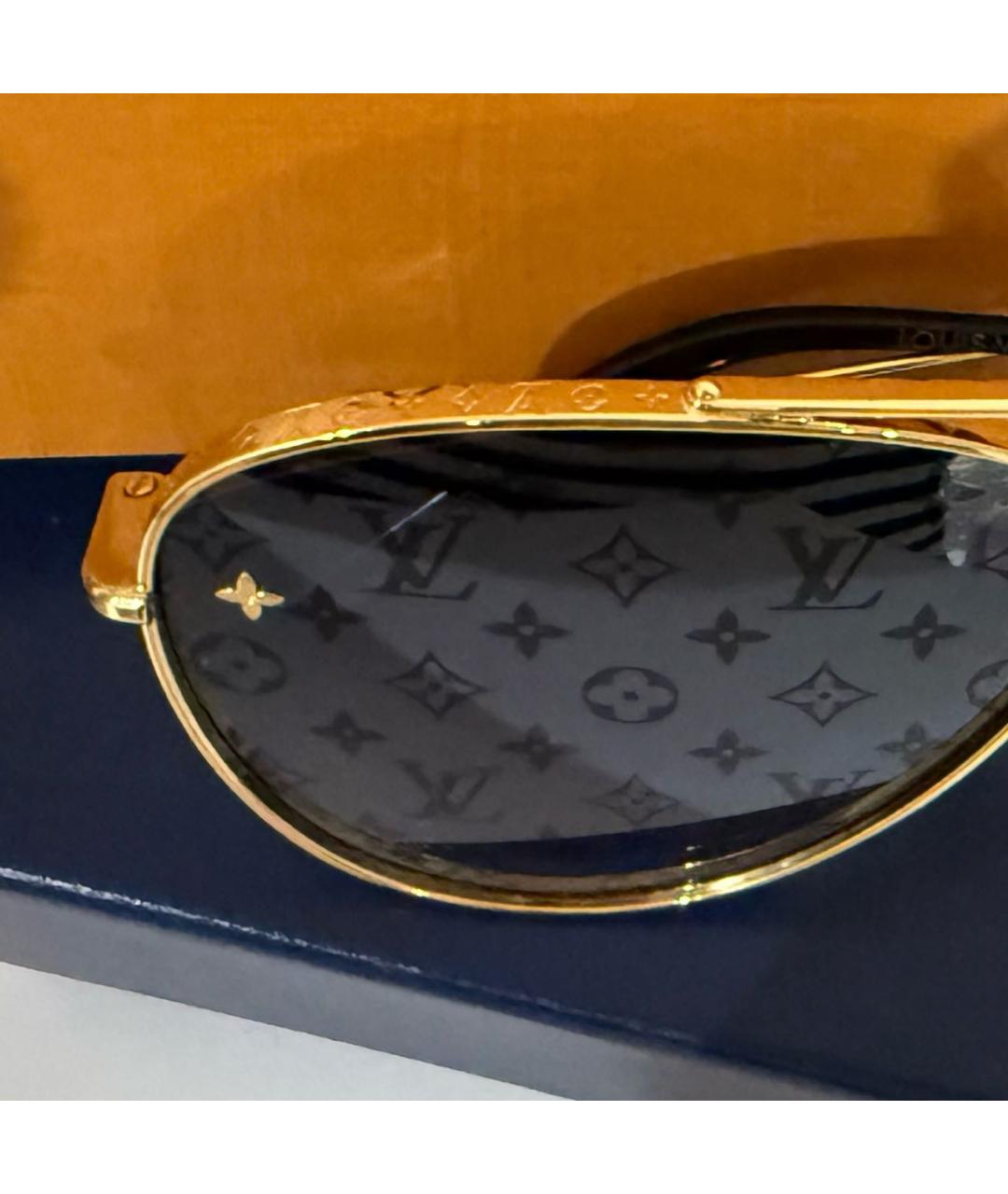 LOUIS VUITTON Золотые металлические солнцезащитные очки, фото 3
