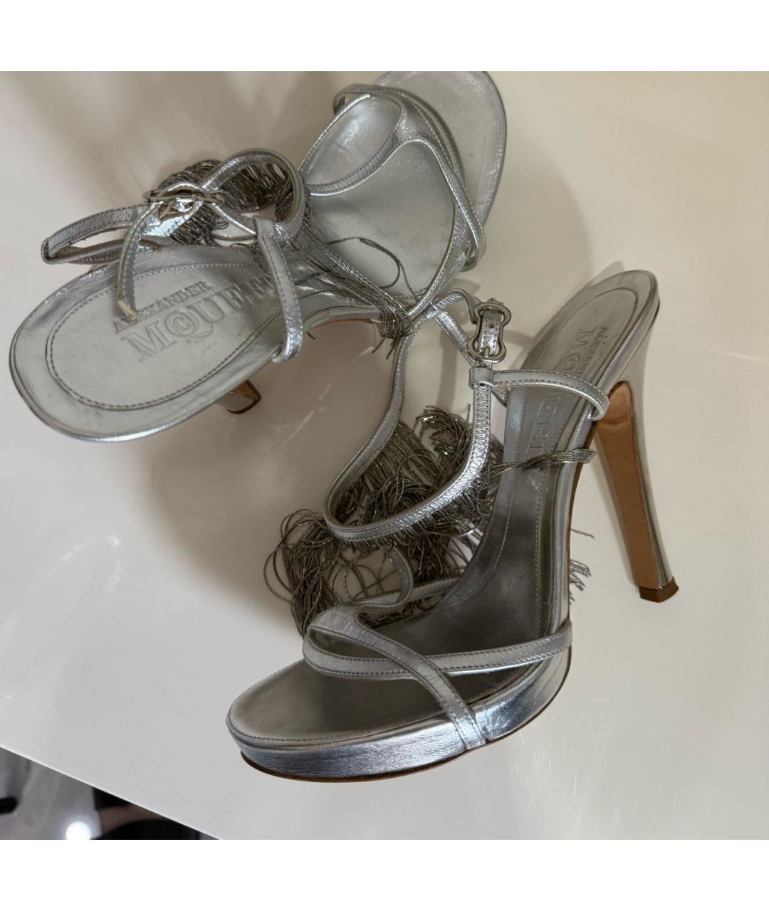 ALEXANDER MCQUEEN Серебряные кожаные босоножки, фото 7