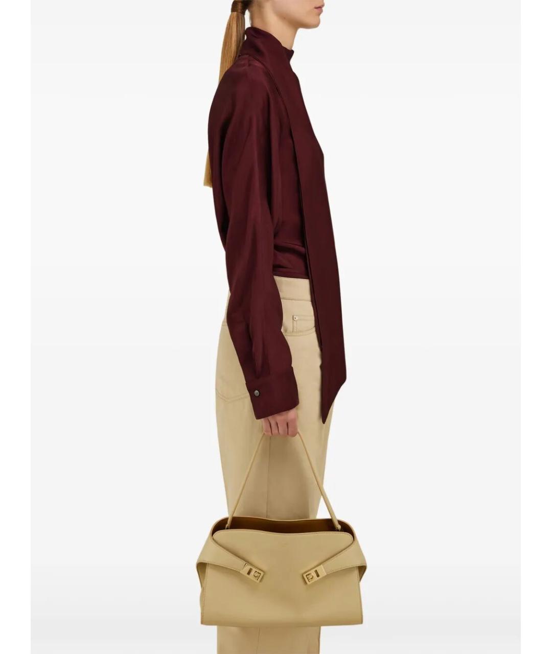FERRAGAMO Бежевая кожаная сумка через плечо, фото 2