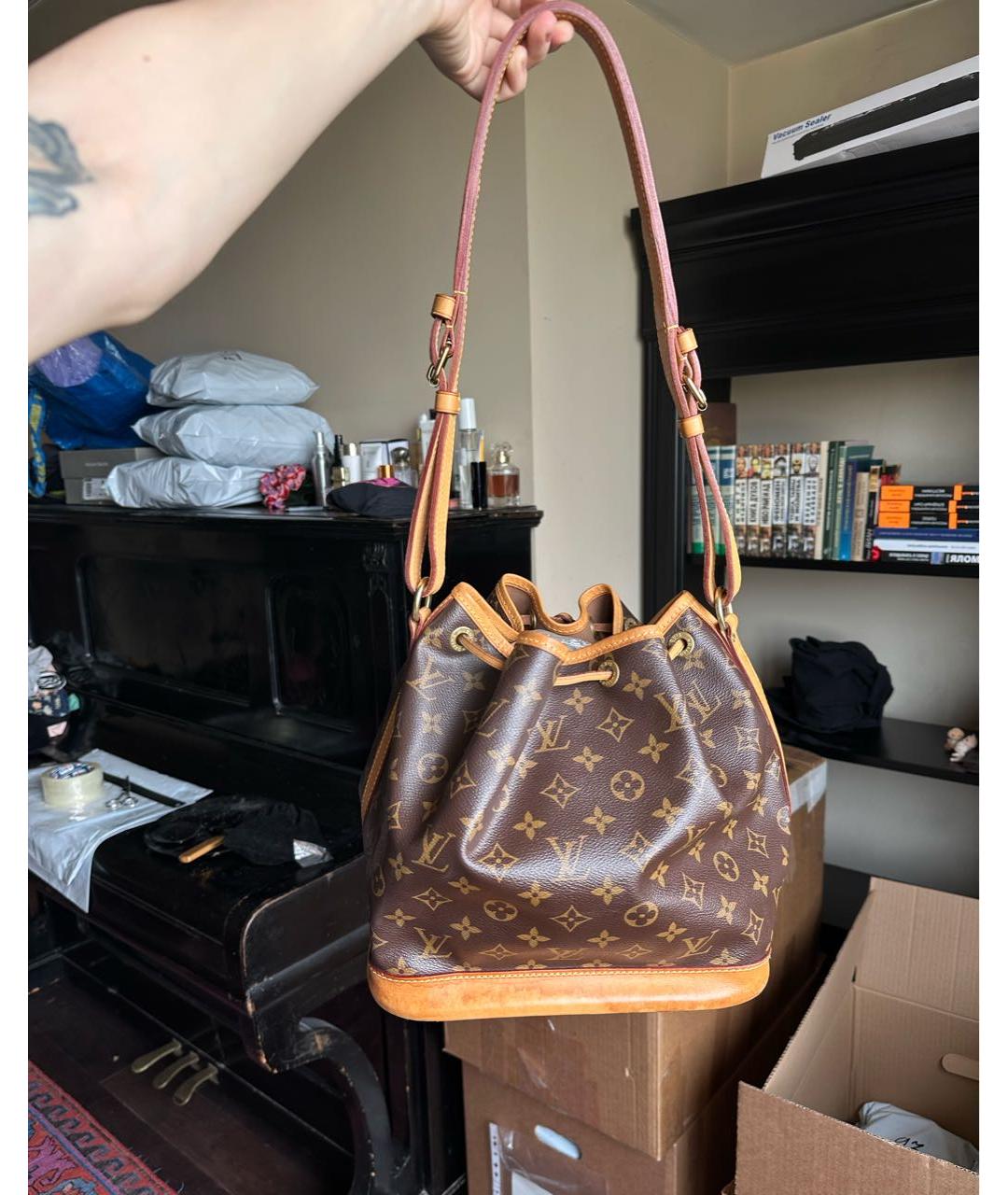 LOUIS VUITTON Коричневая кожаная сумка через плечо, фото 3