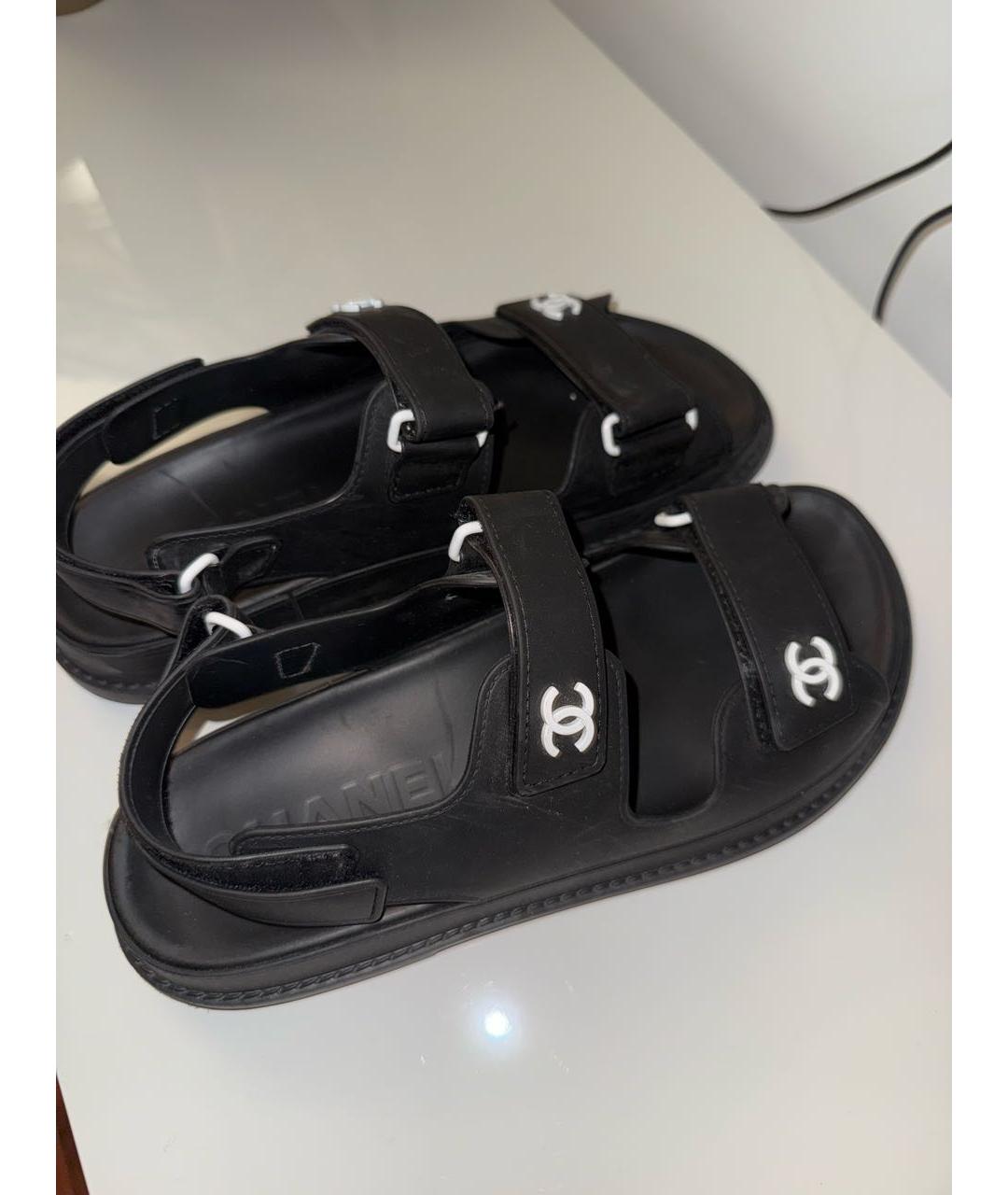 CHANEL Черные сандалии, фото 2