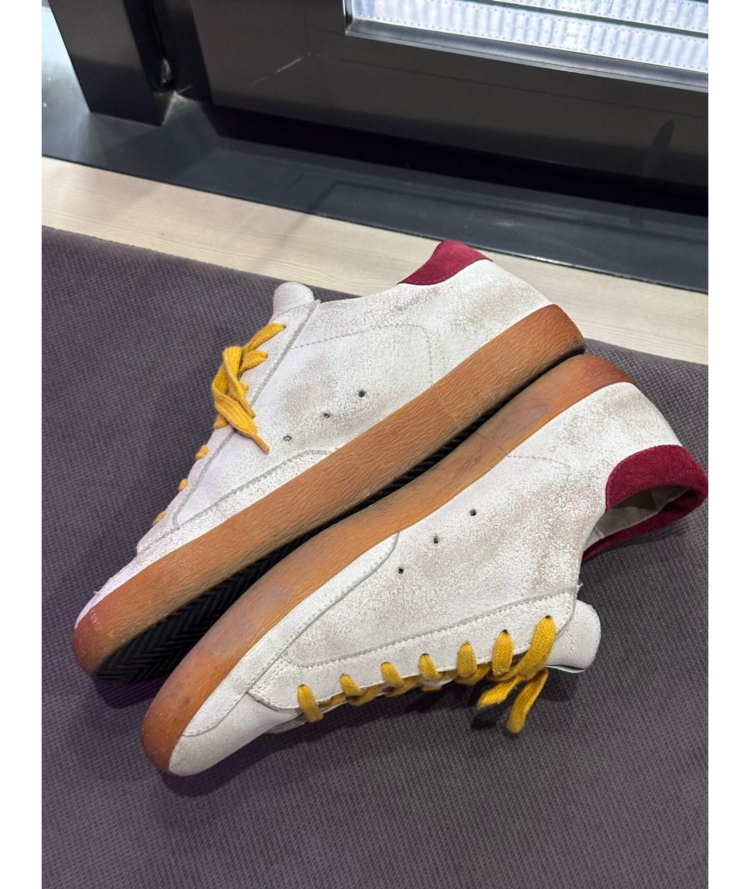 GOLDEN GOOSE DELUXE BRAND Белые низкие кроссовки / кеды из искусственной кожи, фото 3