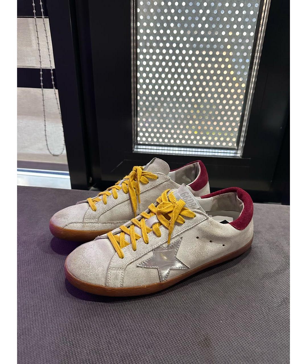 GOLDEN GOOSE DELUXE BRAND Белые низкие кроссовки / кеды из искусственной кожи, фото 6