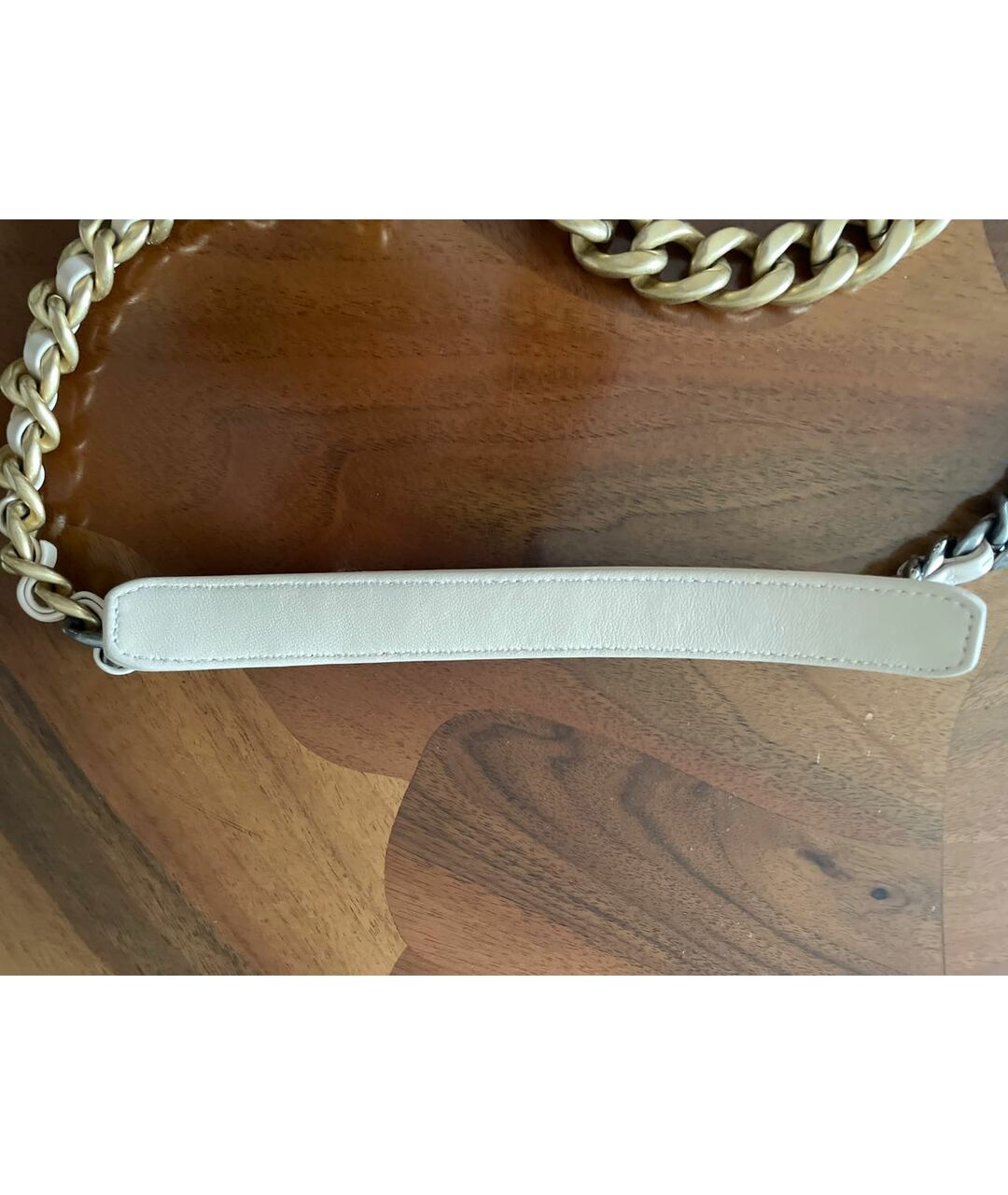 CHANEL Бежевая кожаная сумка через плечо, фото 7