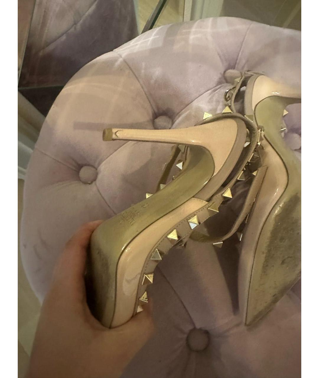 VALENTINO Розовые босоножки из лакированной кожи, фото 6