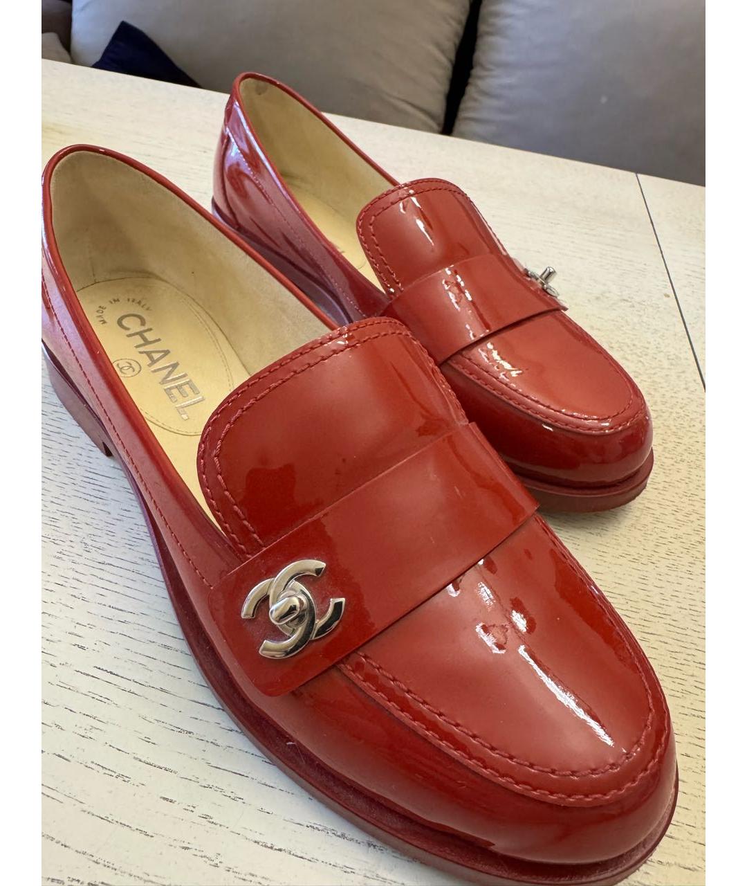 CHANEL Красные лоферы из лакированной кожи, фото 6