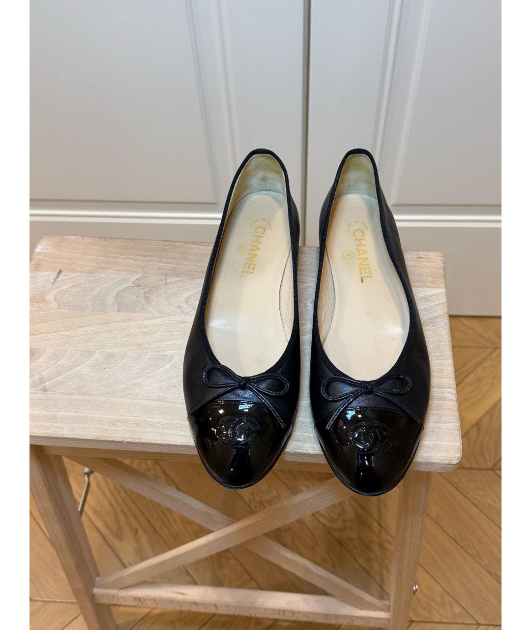 CHANEL Черные кожаные балетки, фото 3