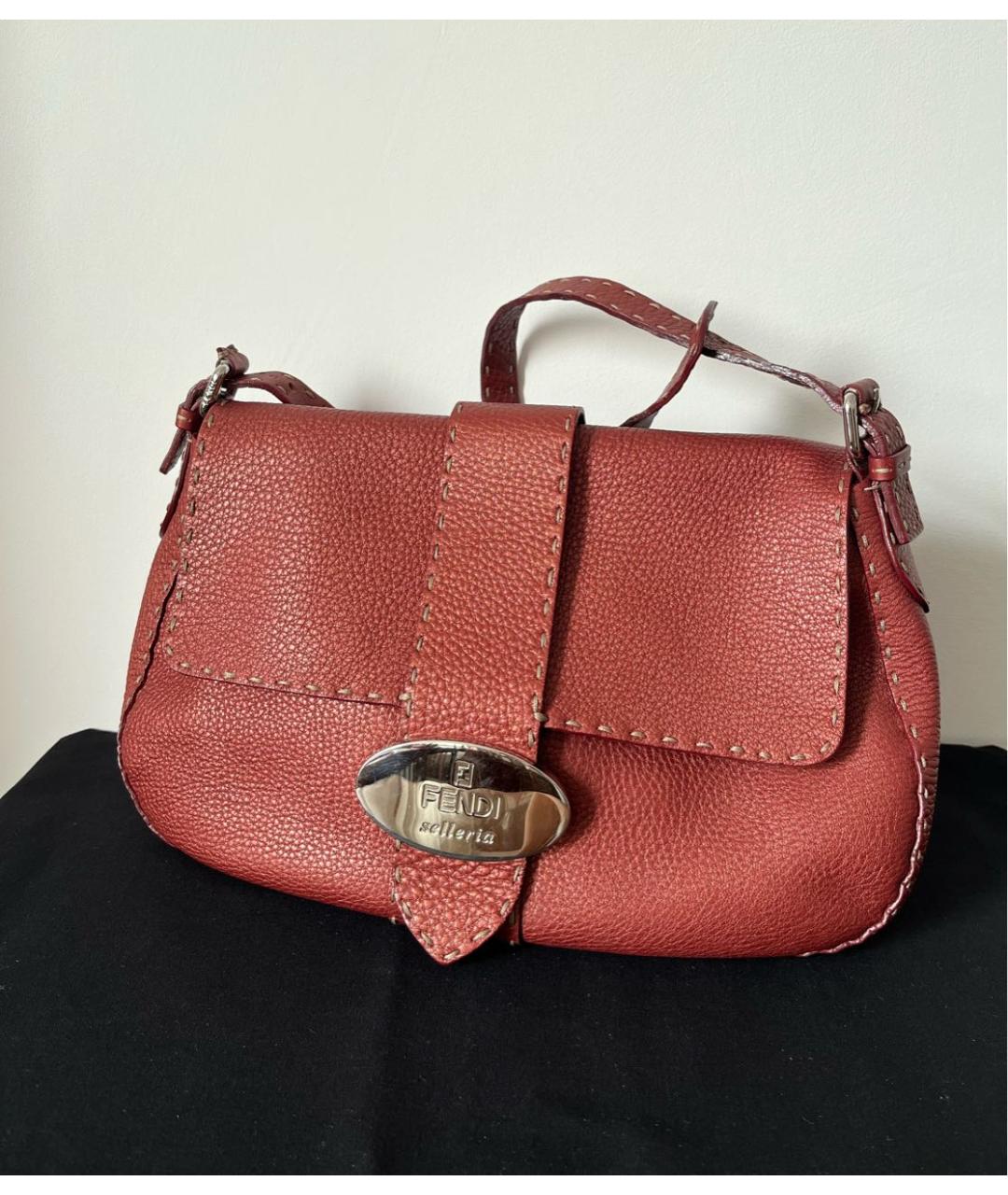 FENDI Коралловая кожаная сумка с короткими ручками, фото 2