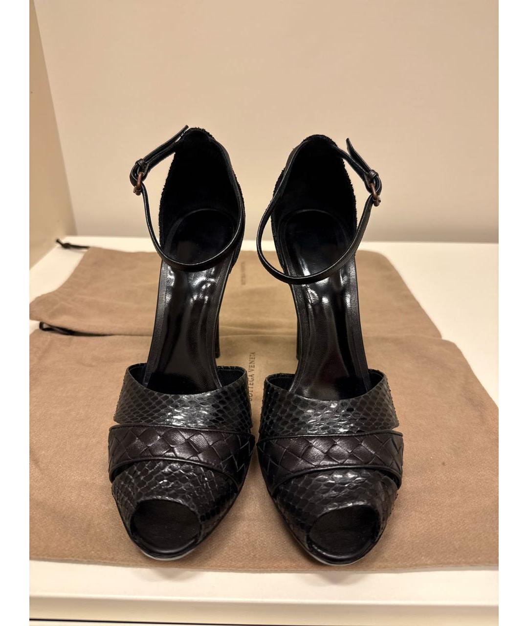 BOTTEGA VENETA Черные кожаные босоножки, фото 2