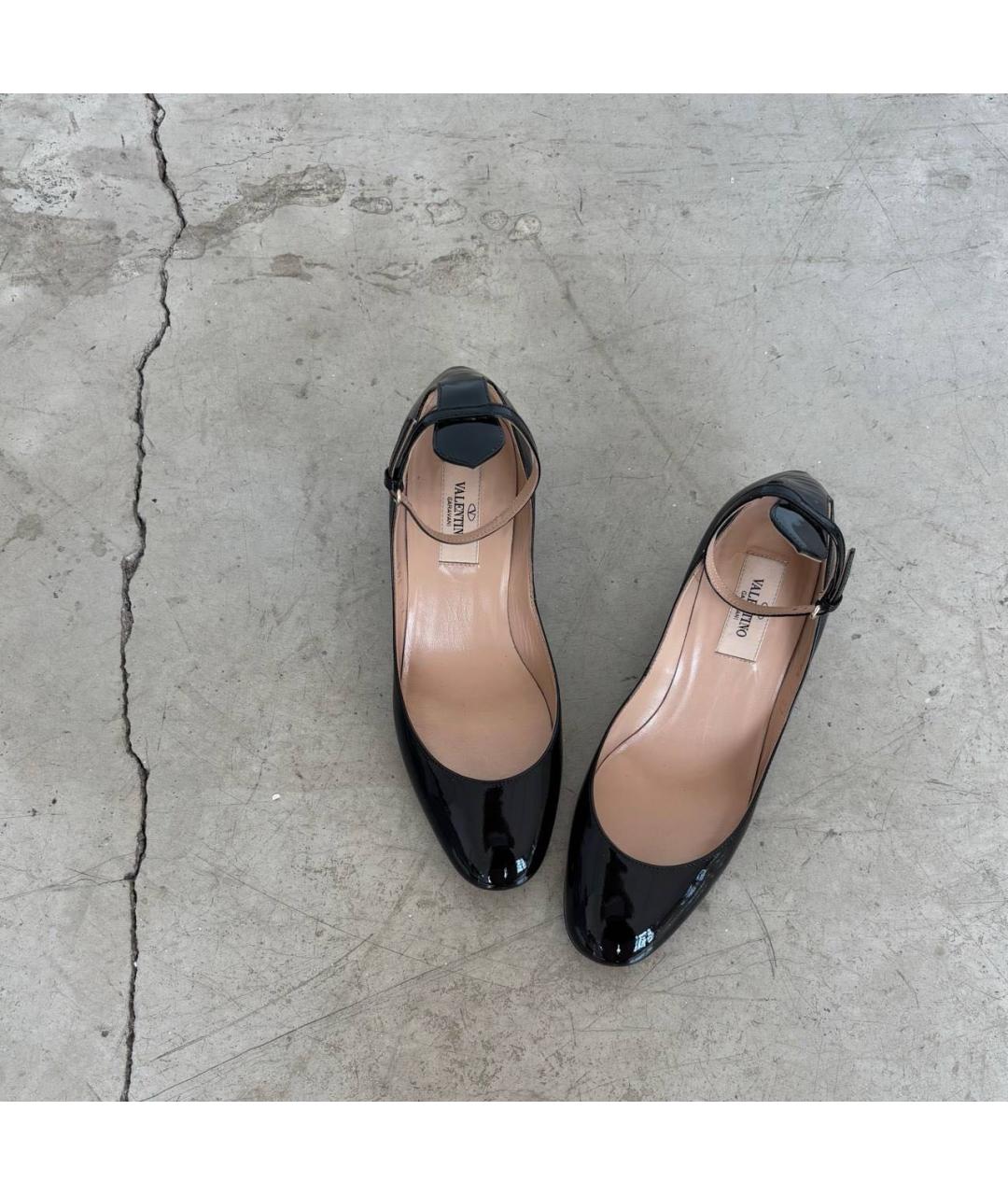VALENTINO Черные туфли из лакированной кожи, фото 4