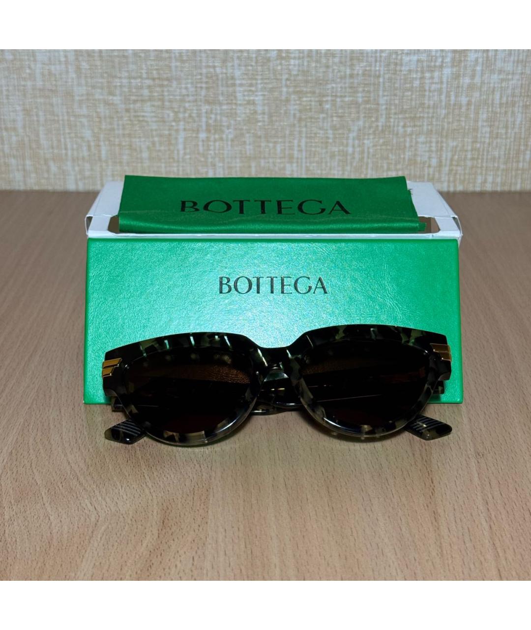 BOTTEGA VENETA Черные пластиковые солнцезащитные очки, фото 4