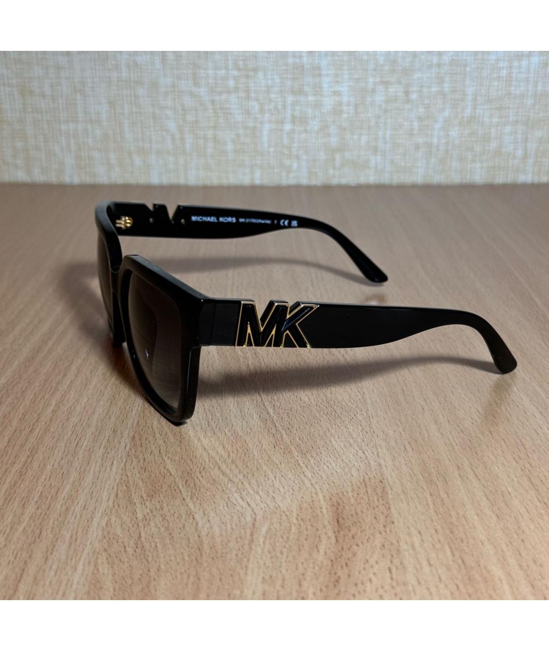 MICHAEL KORS Черные пластиковые солнцезащитные очки, фото 2