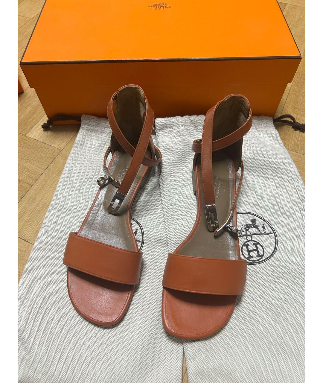 HERMES Коричневые кожаные босоножки, фото 2