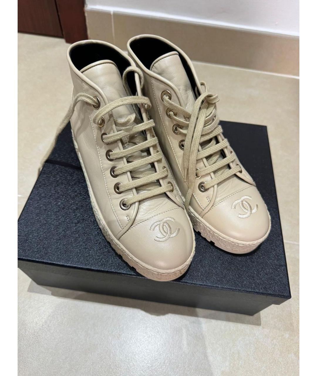 CHANEL Бежевые кожаные ботильоны, фото 2