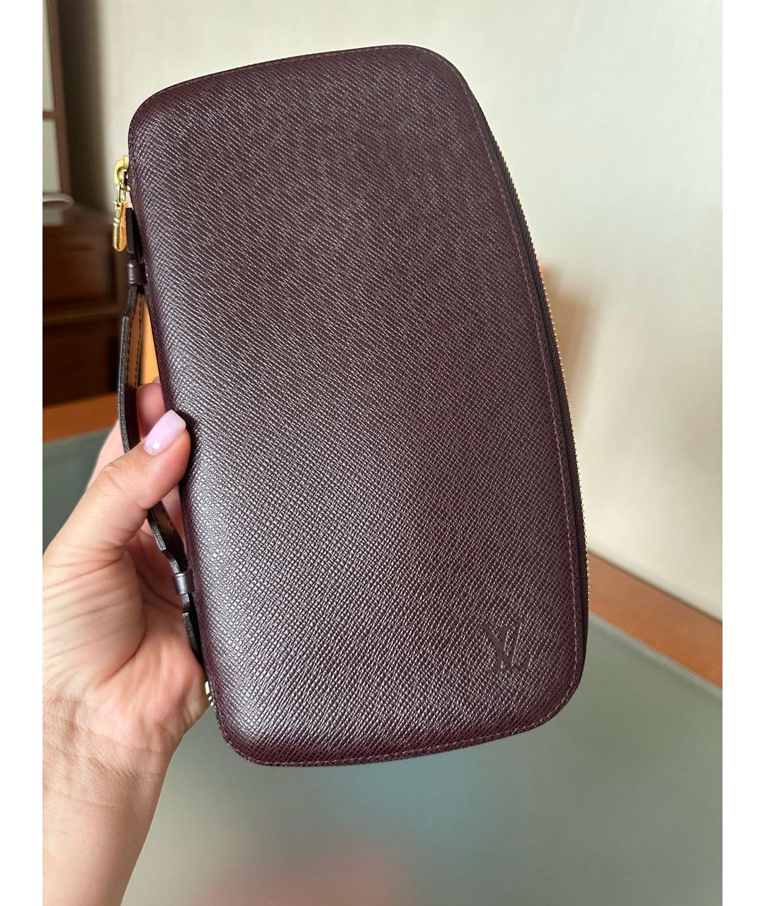 LOUIS VUITTON Бордовая кожаная барсетка, фото 3