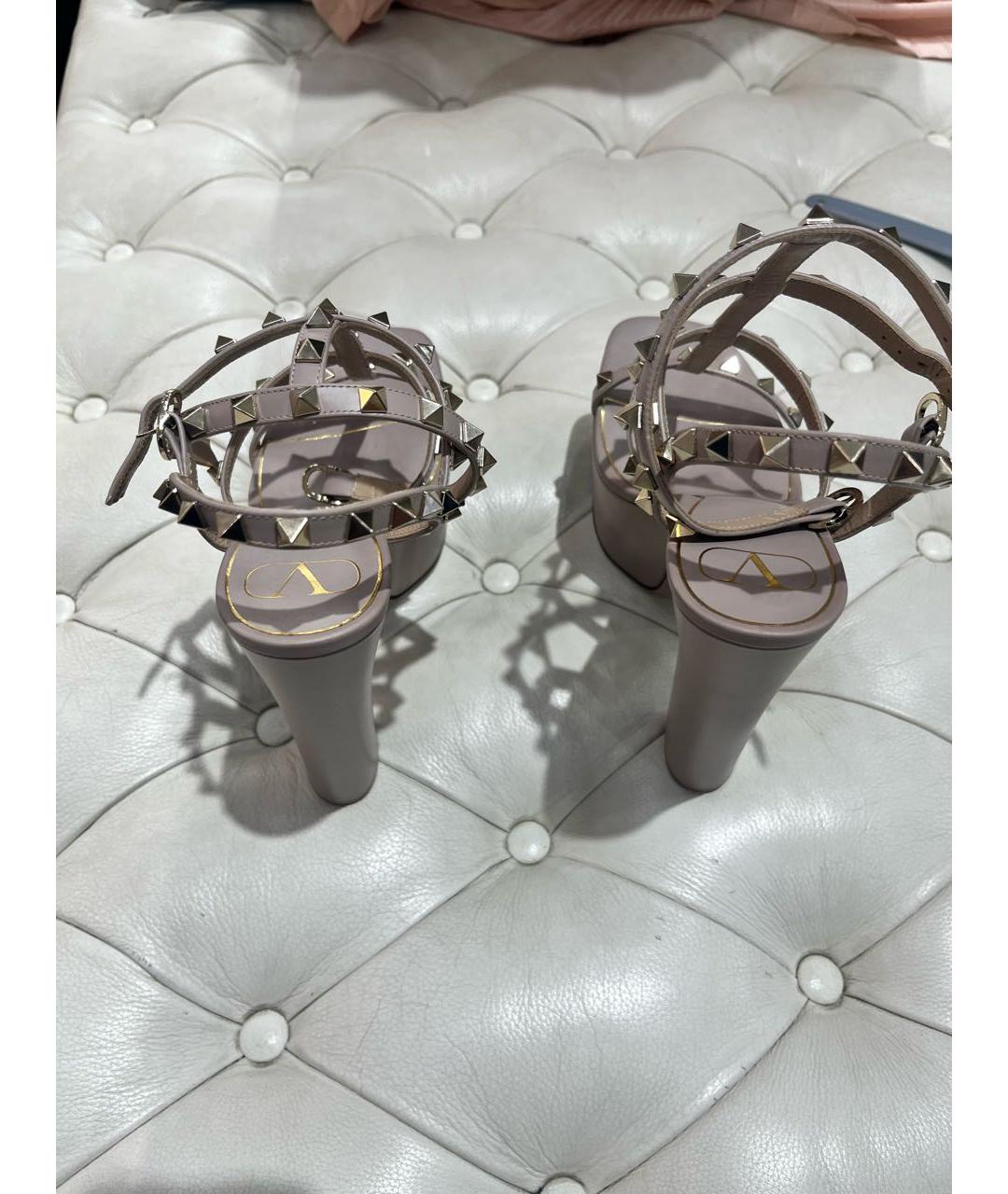 VALENTINO Бежевые кожаные босоножки, фото 4