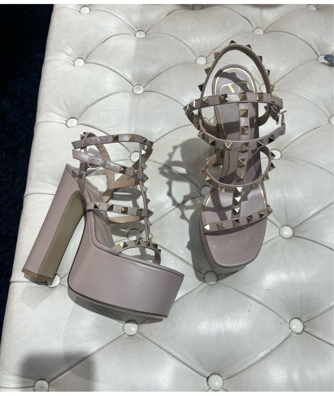 VALENTINO Бежевые кожаные босоножки, фото 2