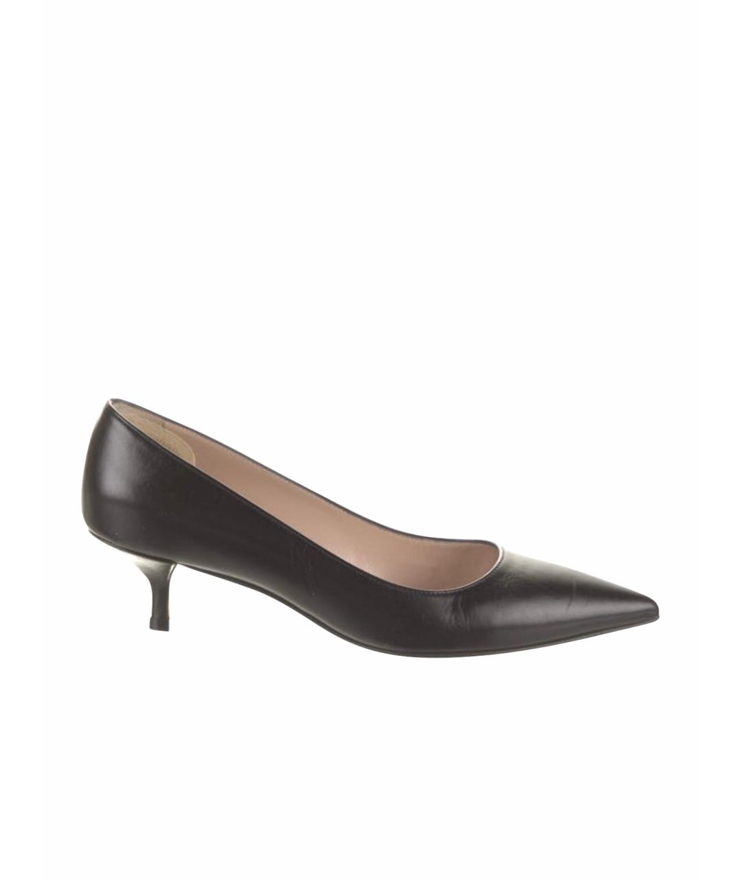 STUART WEITZMAN Черные кожаные лодочки на низком каблуке, фото 1