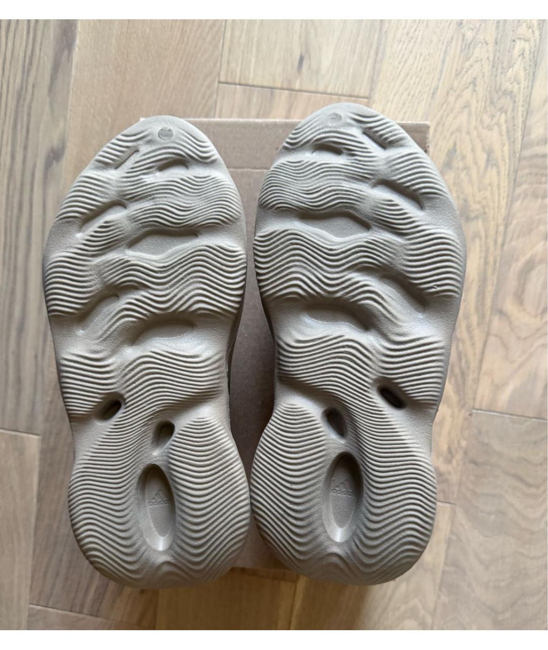 ADIDAS YEEZY Бежевые резиновые шлепанцы, фото 4
