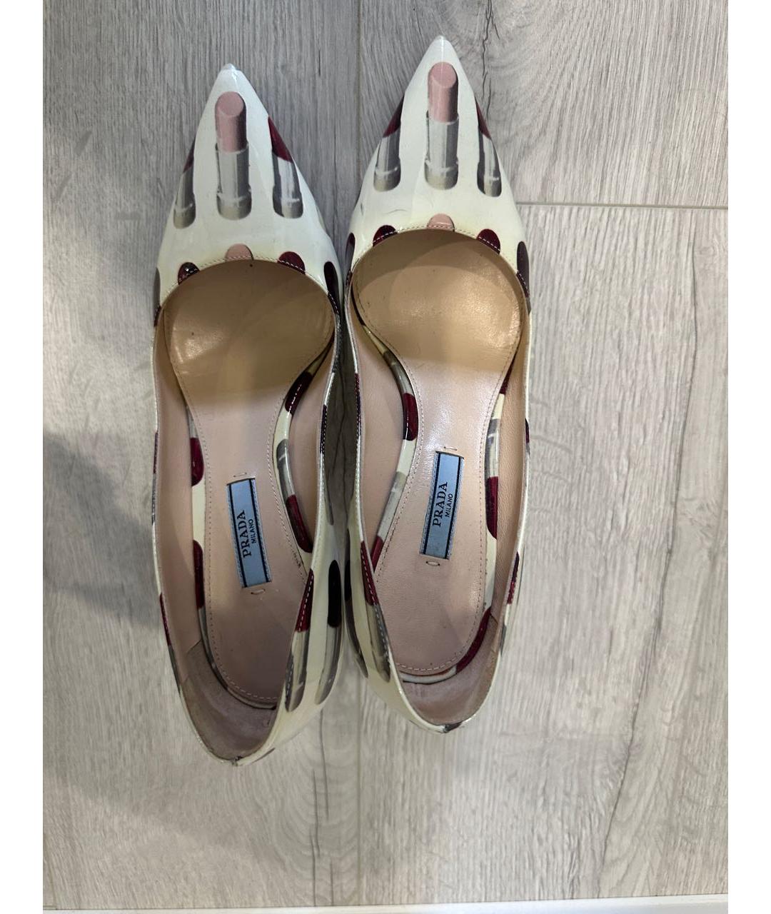 PRADA Бежевые кожаные туфли, фото 3