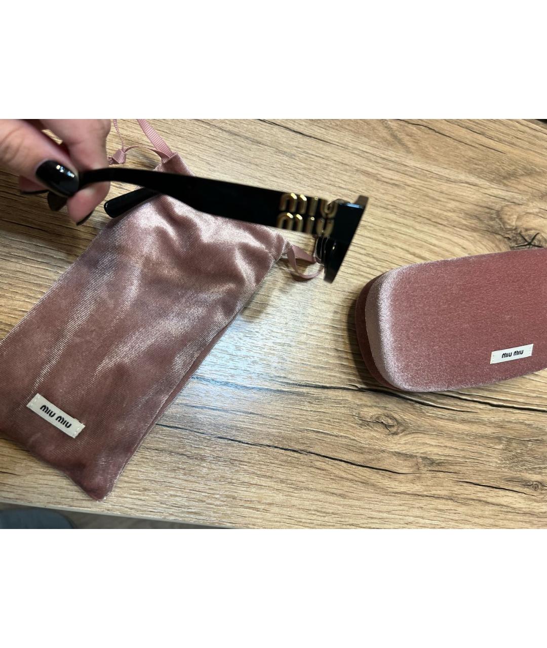 MIU MIU Черные пластиковые солнцезащитные очки, фото 3