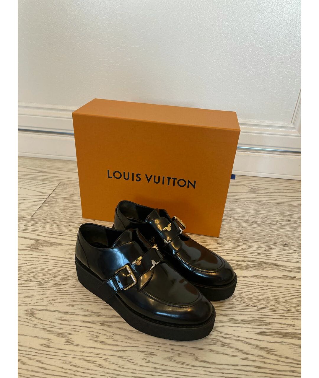 LOUIS VUITTON Черные кожаные лоферы, фото 5