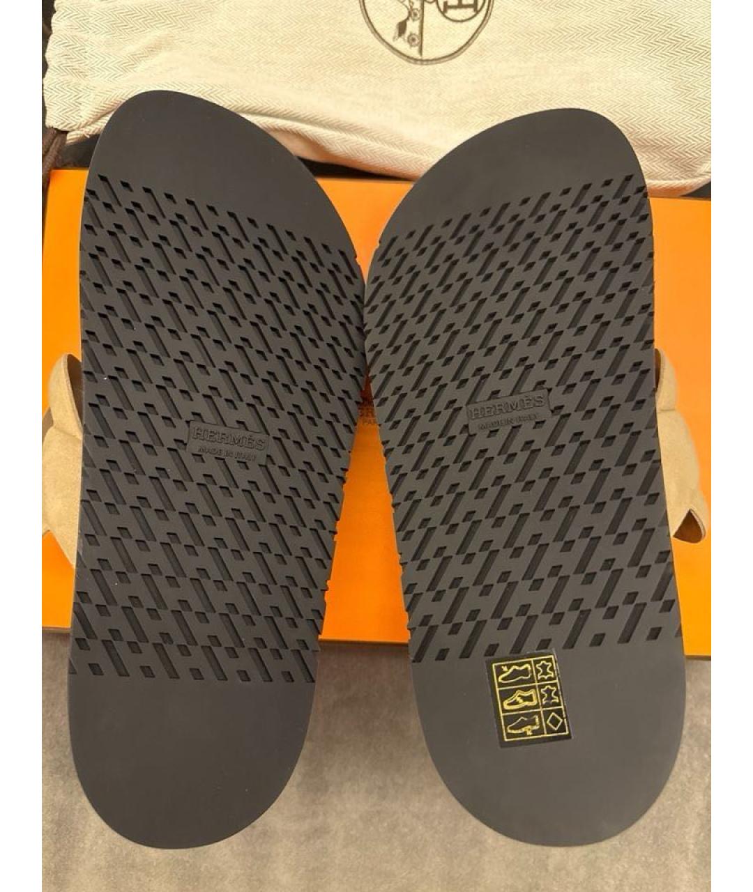 HERMES Бежевые замшевые шлепанцы, фото 3